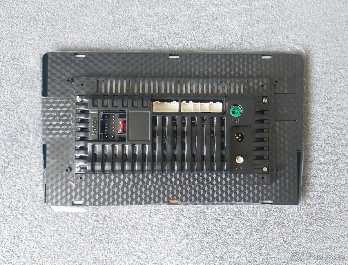 9" Android autorádio 2+32GB - Wifi, GPS, Bluetooth - 2