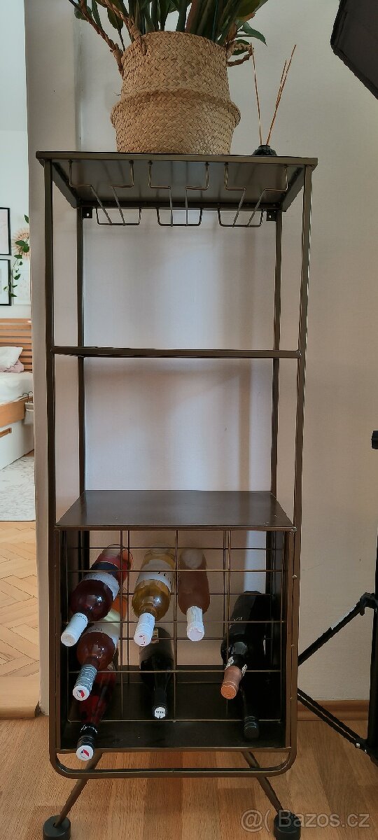 Mosazná vinotéka na 16 lahví - 2