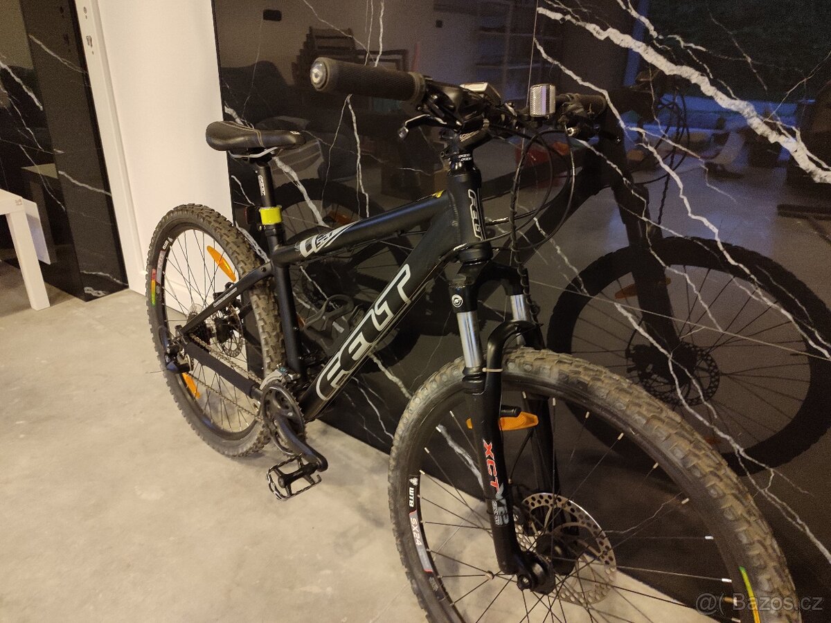 Krásné horské kolo FELT - 2