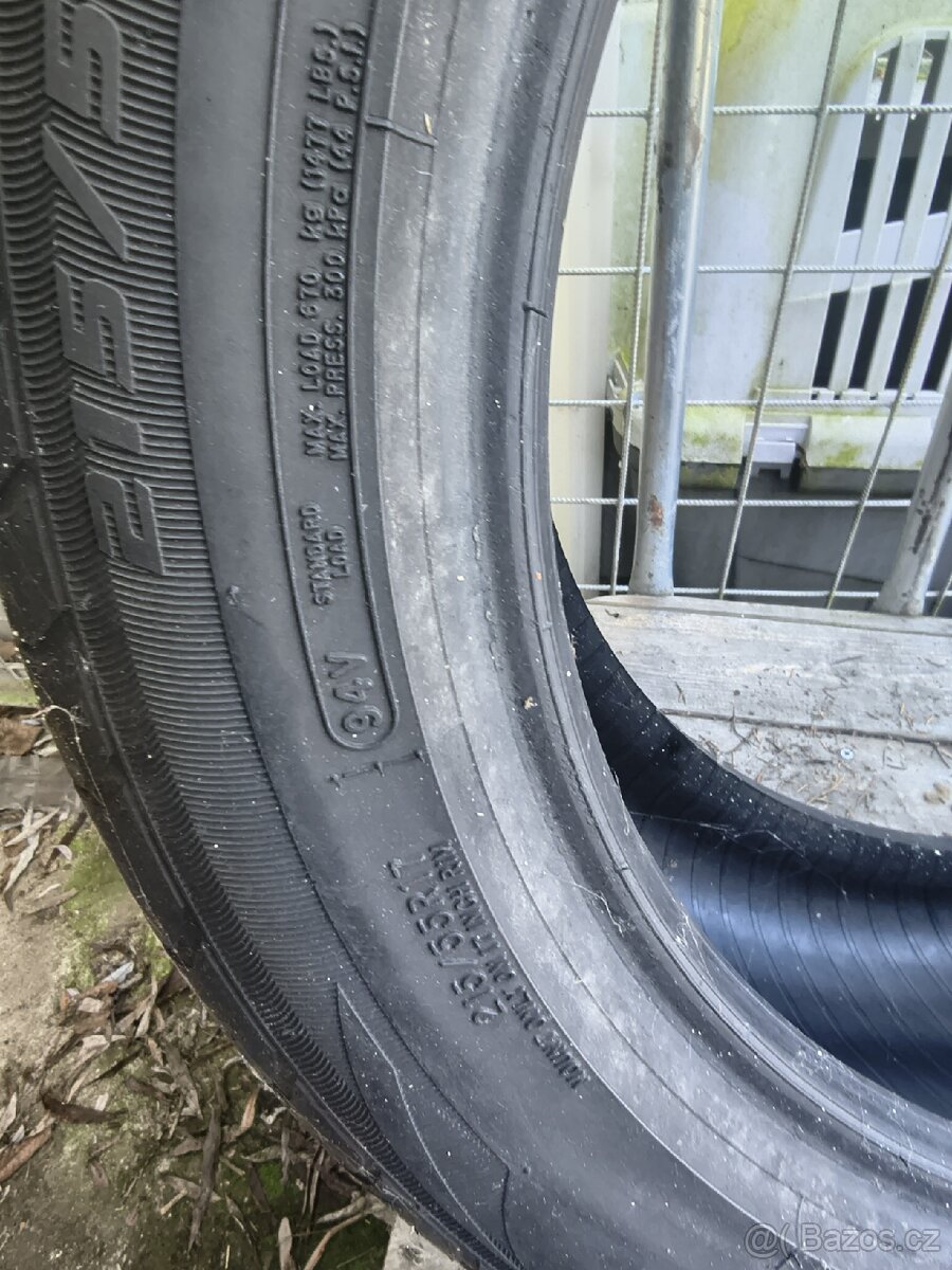 Pneu 215/55r17 - 2