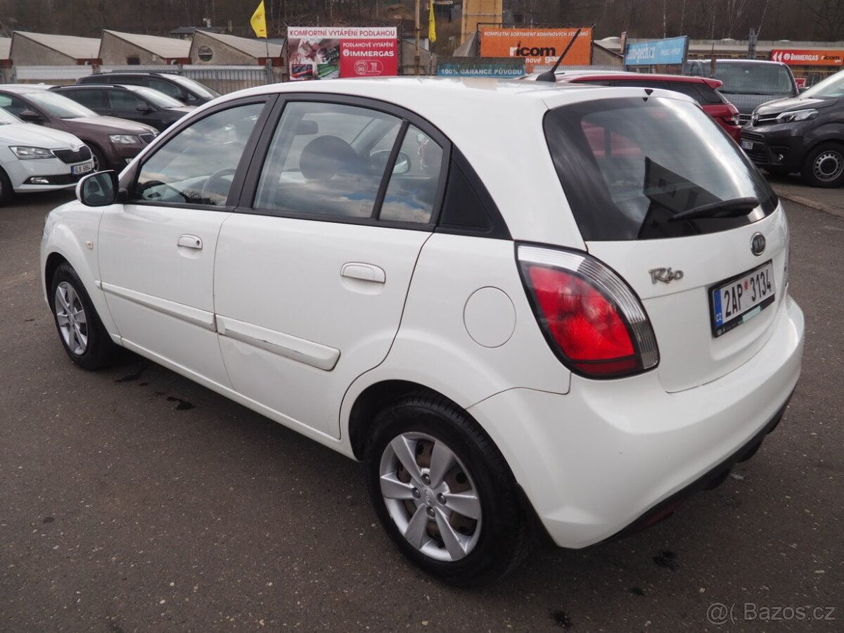2011 Kia Rio 1.4i 16V - 2