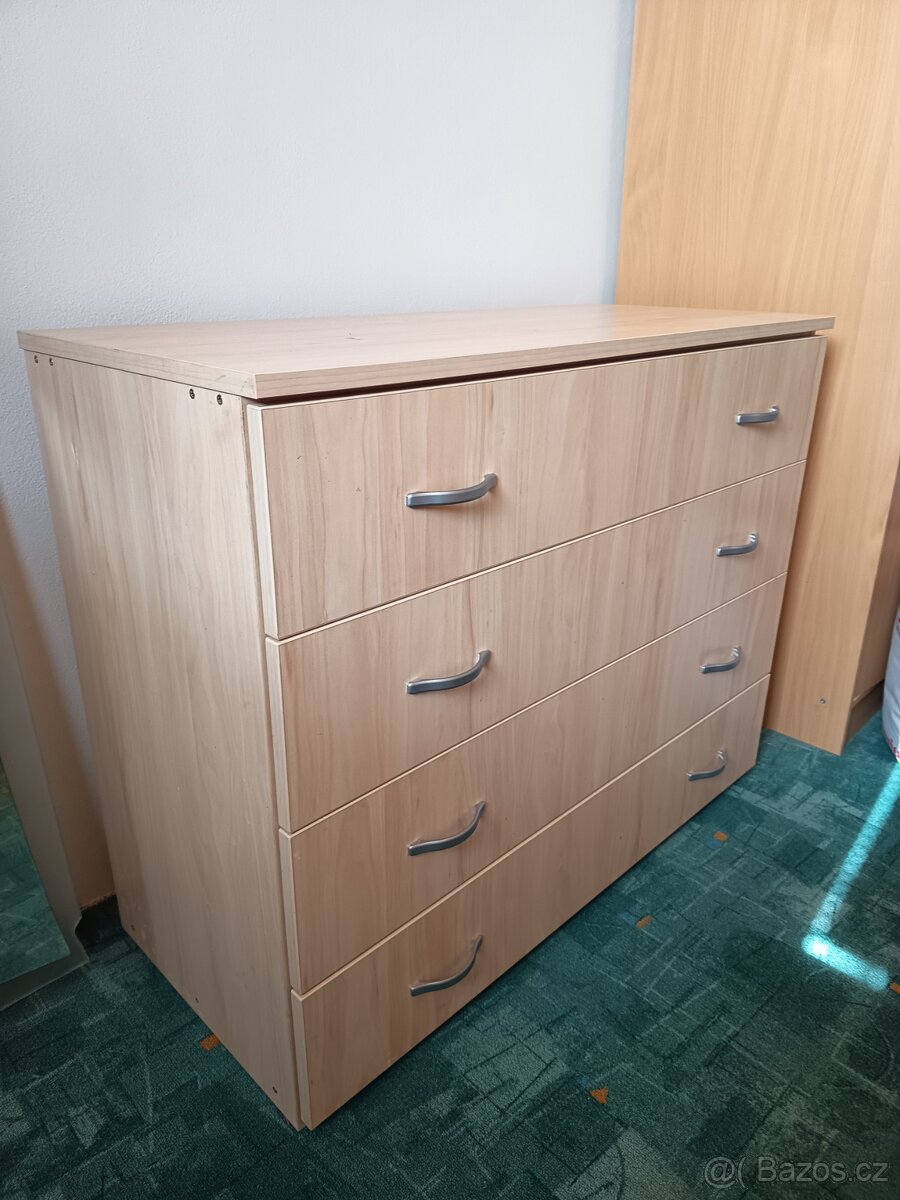 Komoda -vzor dřeva - 2