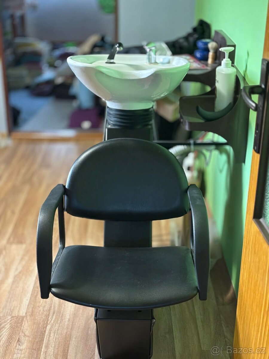 PRODÁM KADEŘNICKÝ MYCÍ BOX - 2