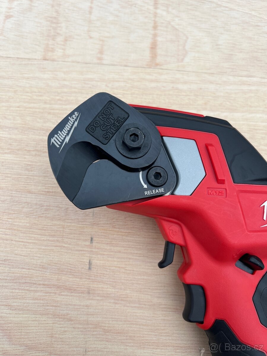 Milwaukee M12 CC - Kompaktní řezák kabelů - 2