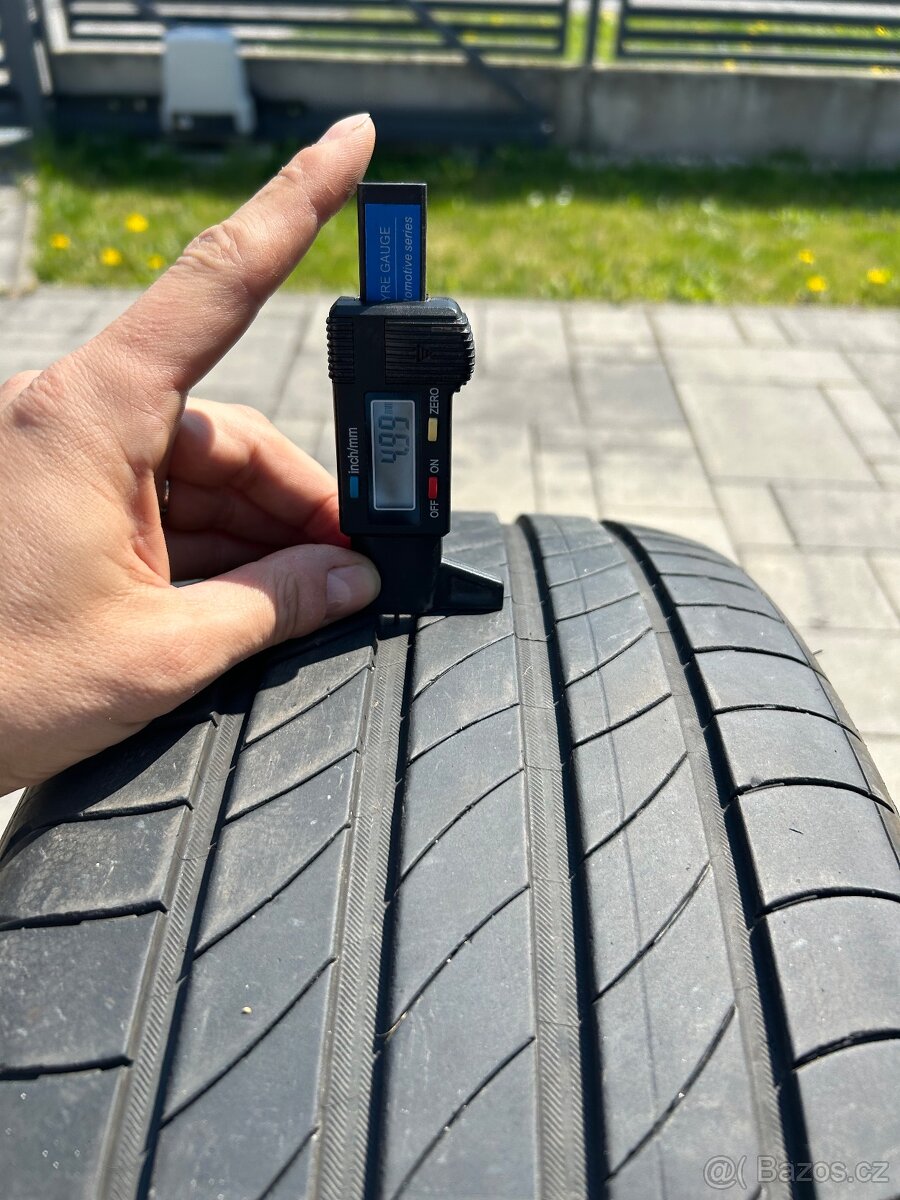 235/45R18 Michelin - 2