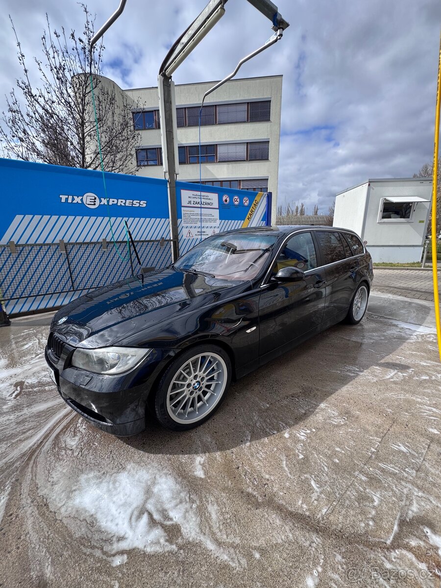 BMW e91 325d manuál - 2