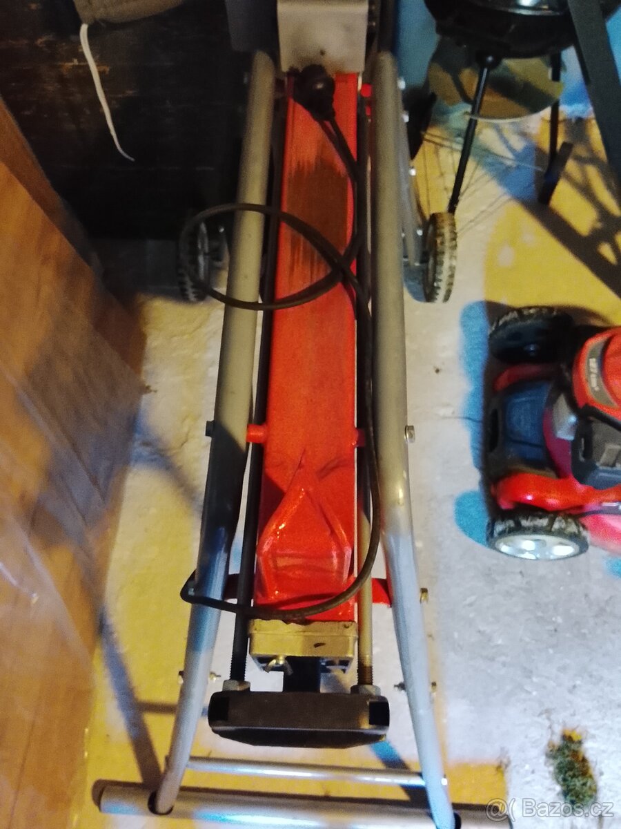 Štípacka na dříví - 2