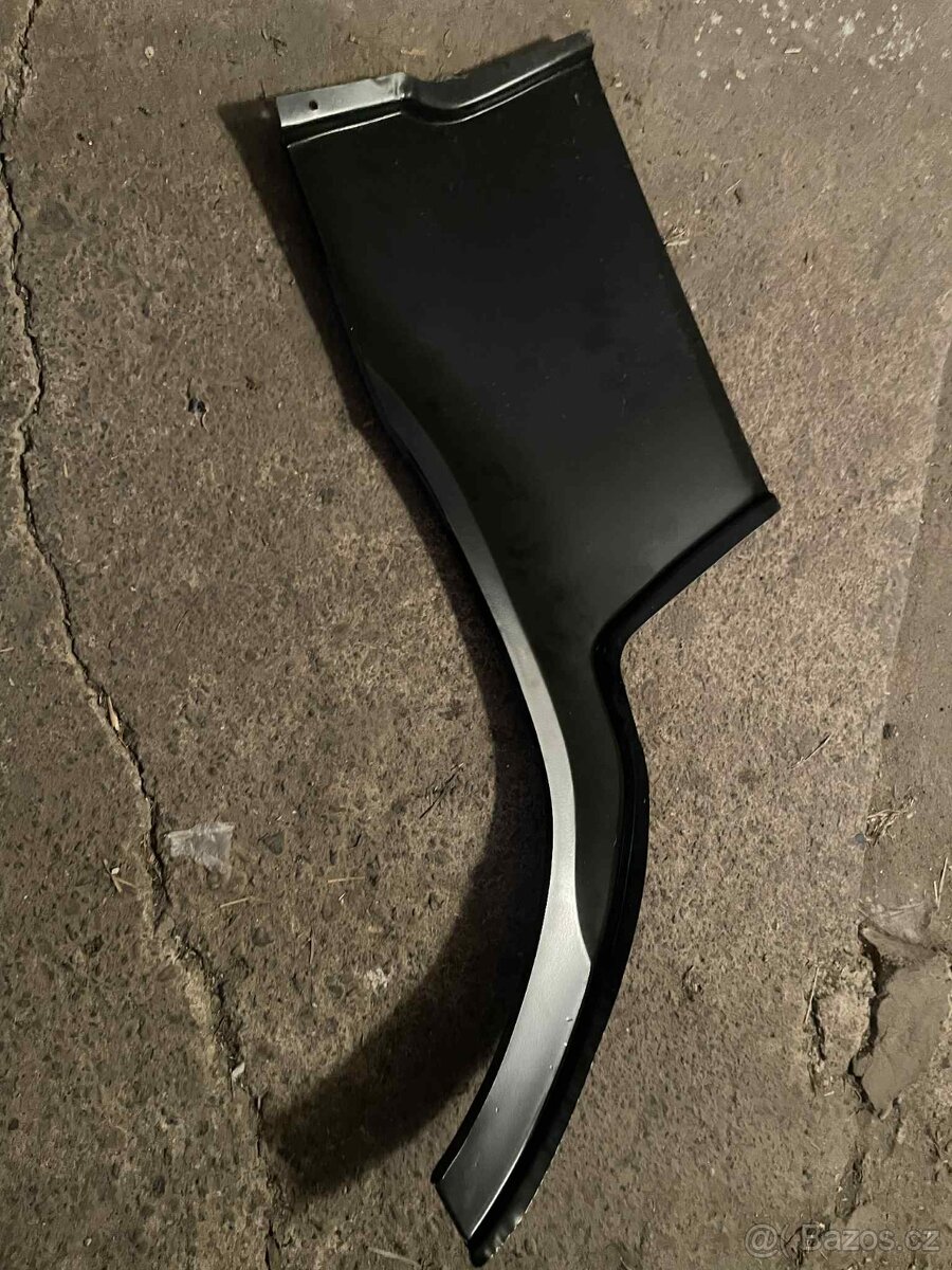 Škoda Felicia-Lem zadního blatníku - 2