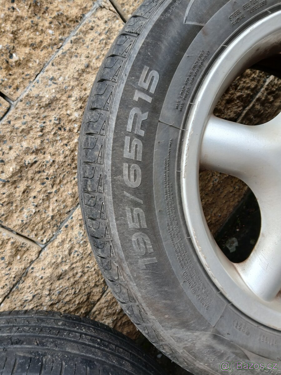 Pneu letní R15 195x65 - 2
