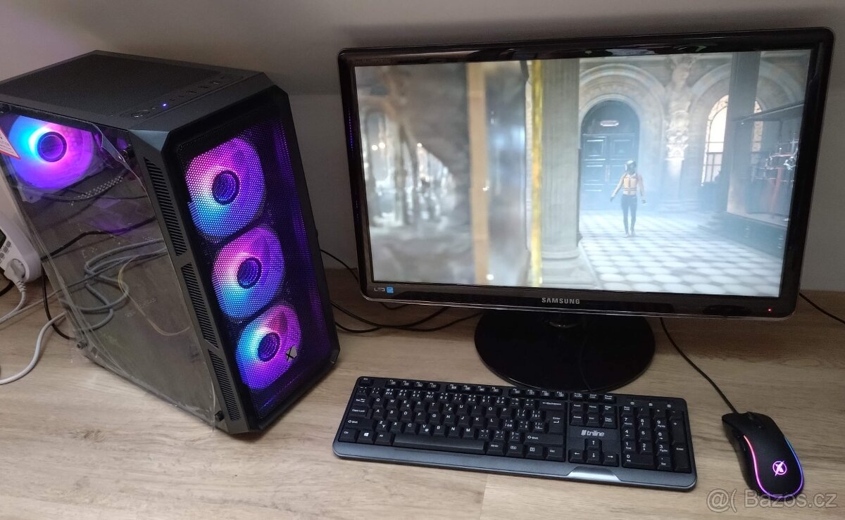 Herní PC s Ryzen 3600, RX 6600XT a 23" 1080p monitorem - 2