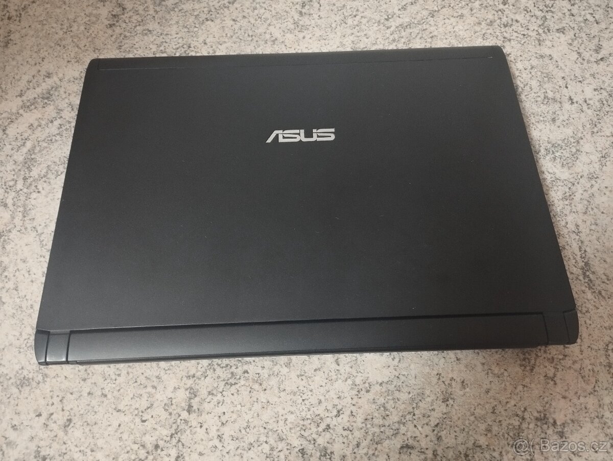 Asus U36J - 2