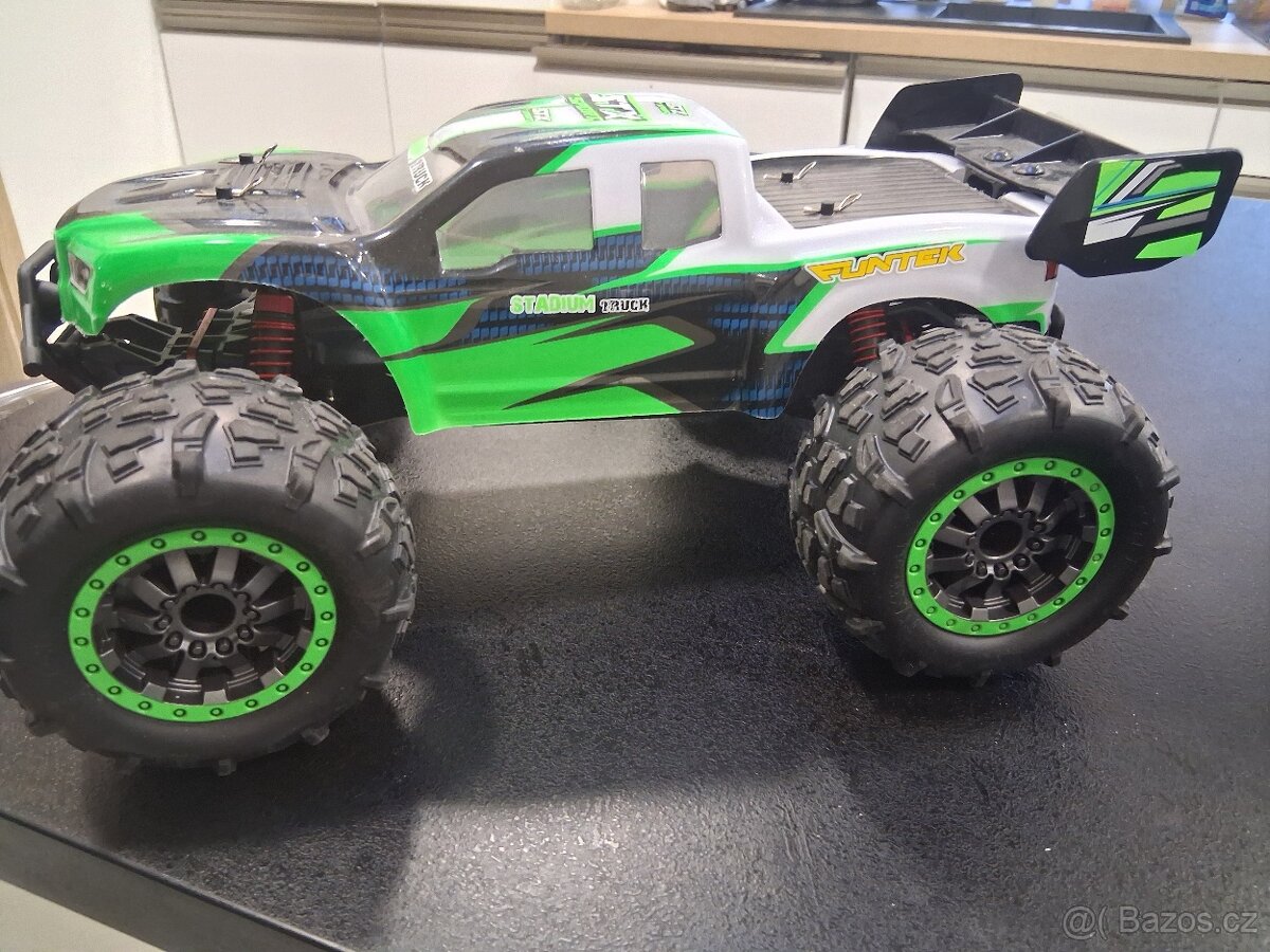 RC model Stadium Truck - 2