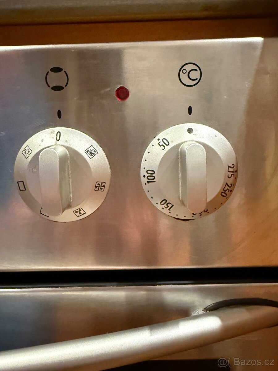 Vestavná trouba Mora - 2