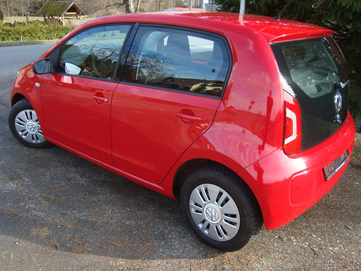 Volkswagen UP 1.0 MPi - 2
