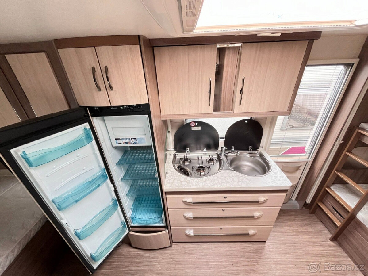 karavan 6osoby/1300Kg•Hobby DELUXE-490KMF•100km/h - 2