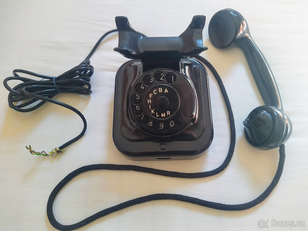 Historický telefon Tesla - 2