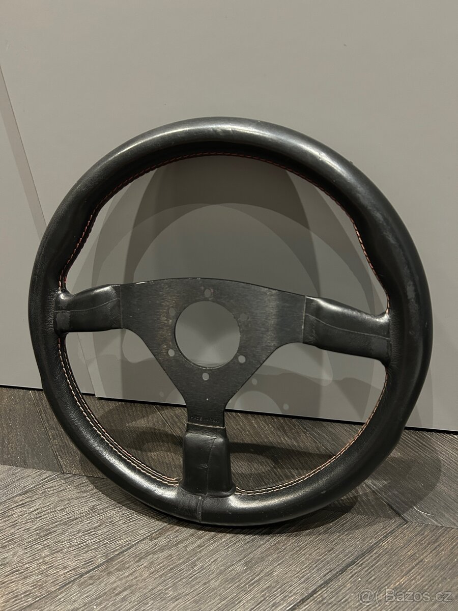 Vzácný Tomei volant - 2