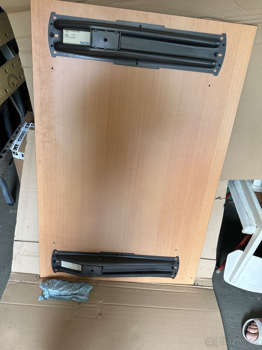 Kancelářský stůl Techo 120x80cm - 2