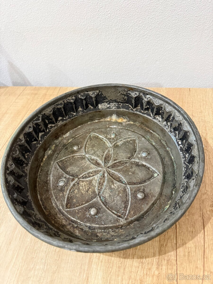 Stará měděná forma - 2