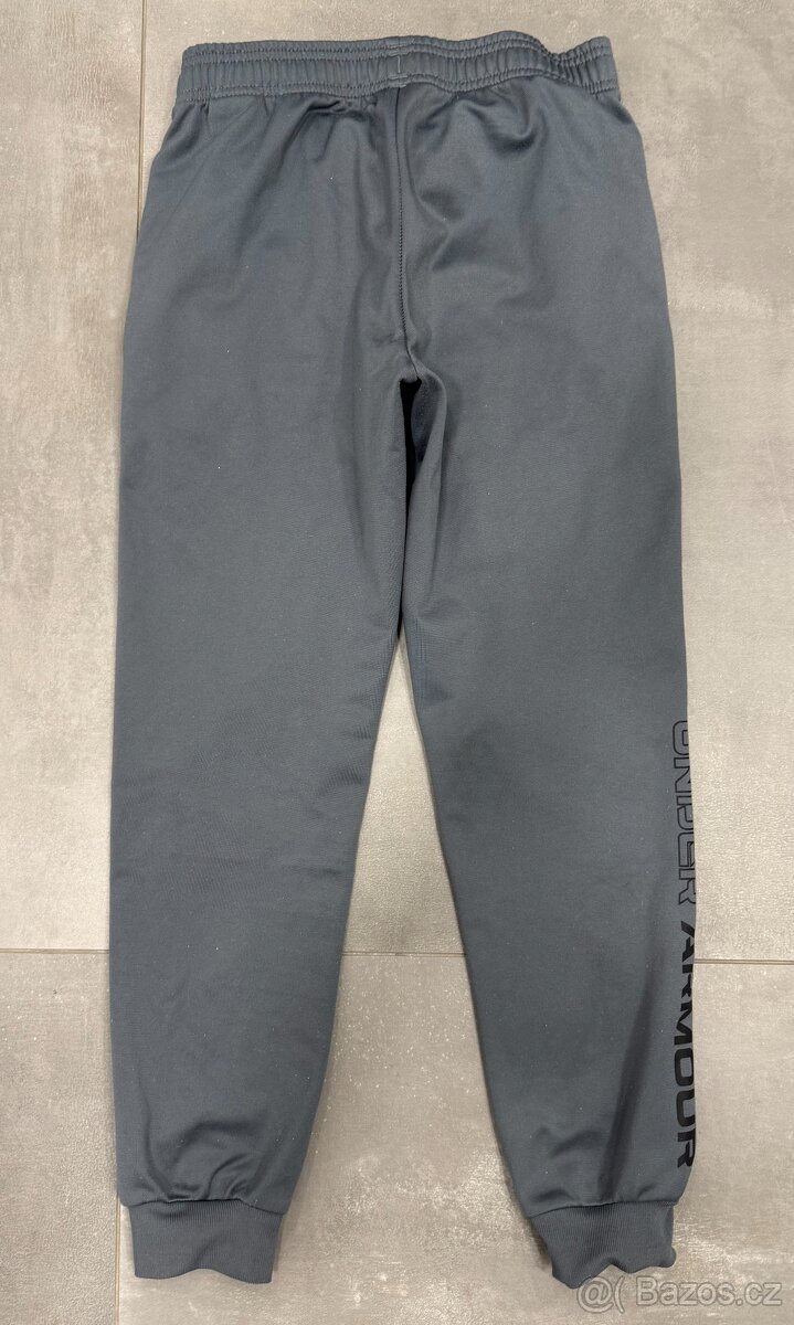 Tepláky Under Armour, vel. 137-147 cm - 2