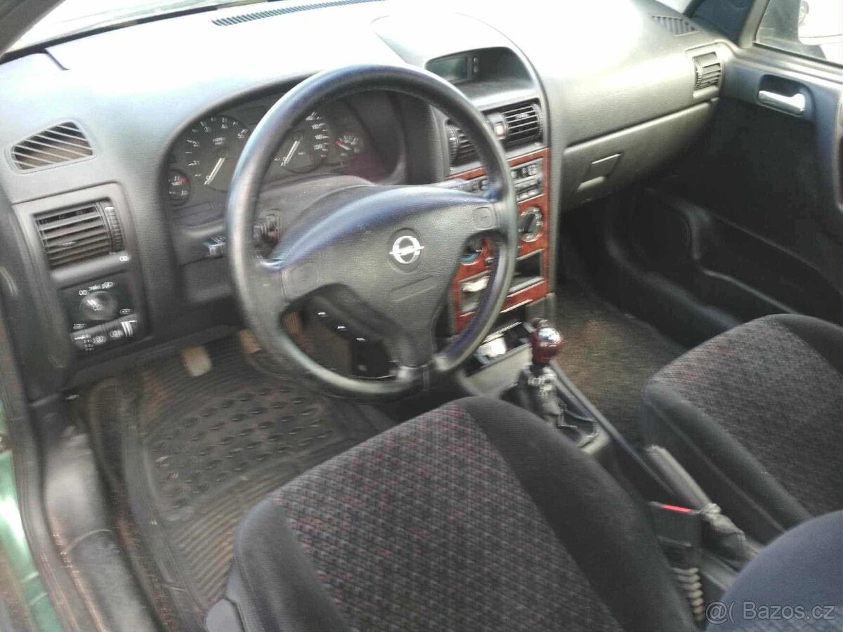 Opel astra 1.6i - 2