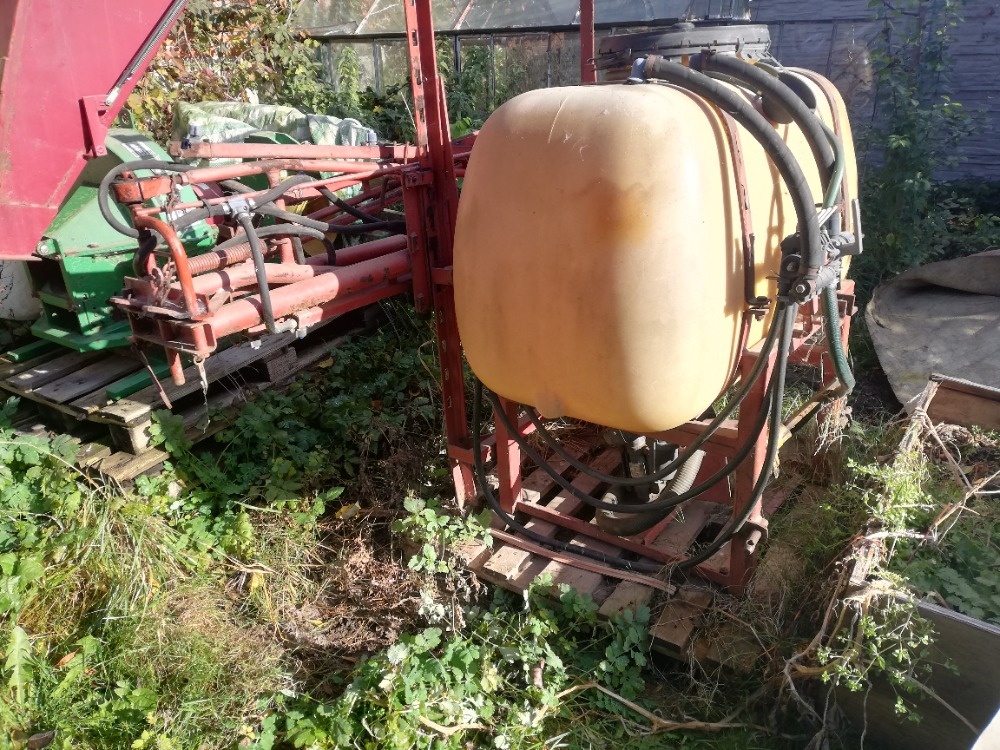 Postřikovač nesený - 2