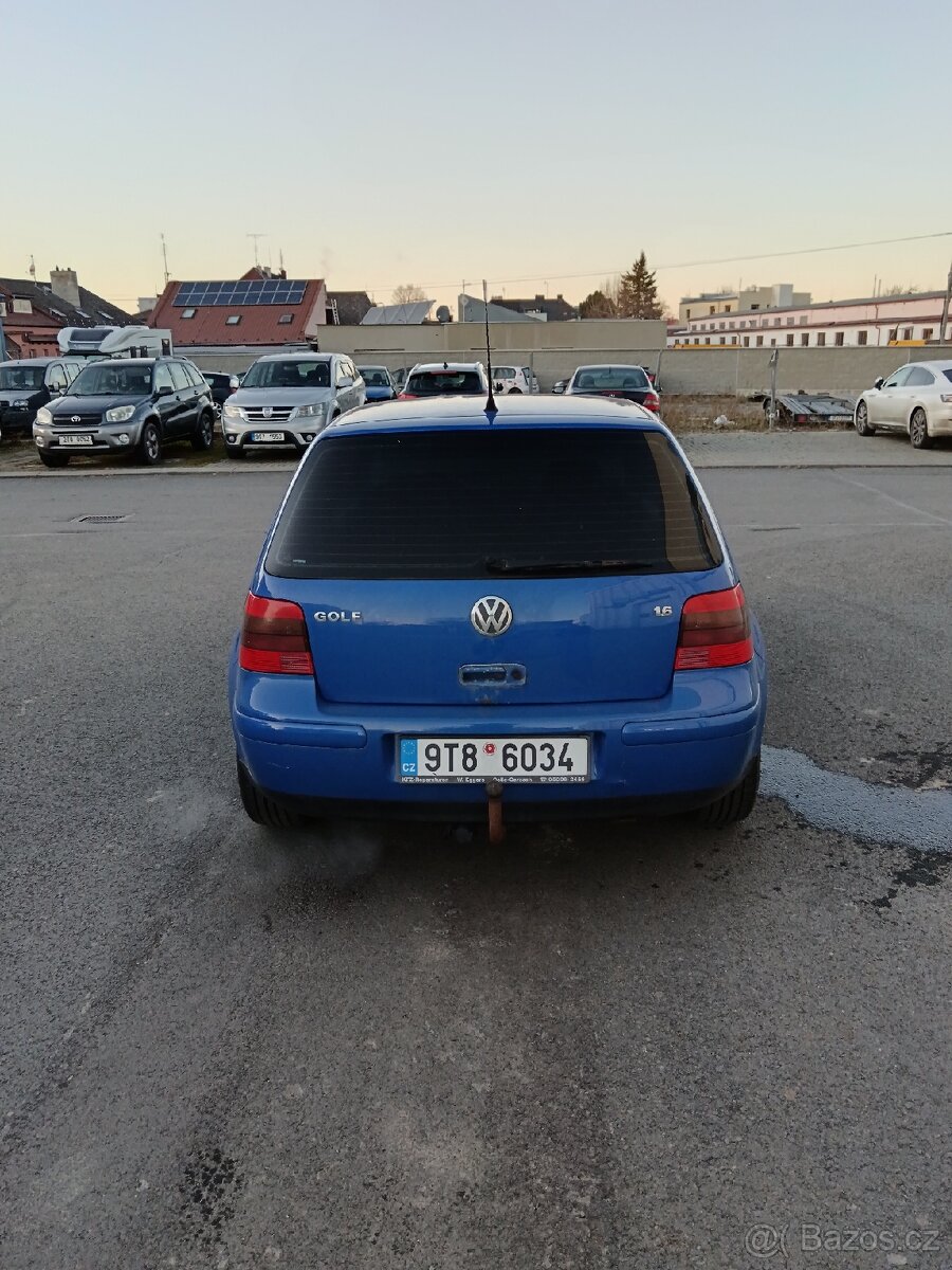 VW Golf 4 - 2