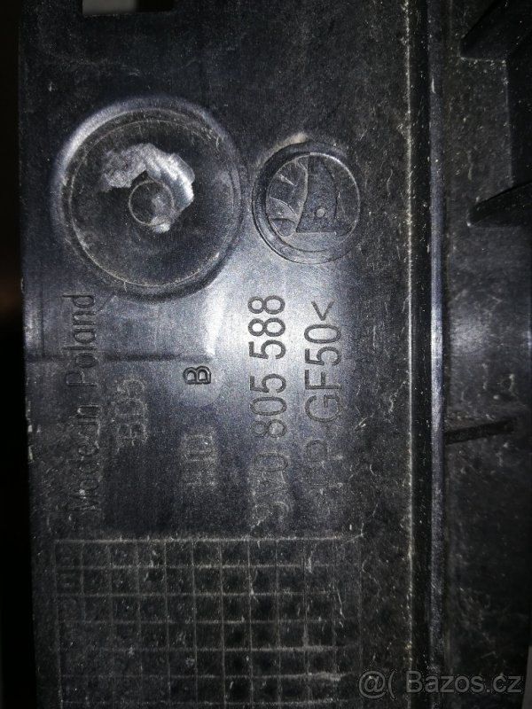 Škoda Superb III, 3 - chladičová stěna - 2