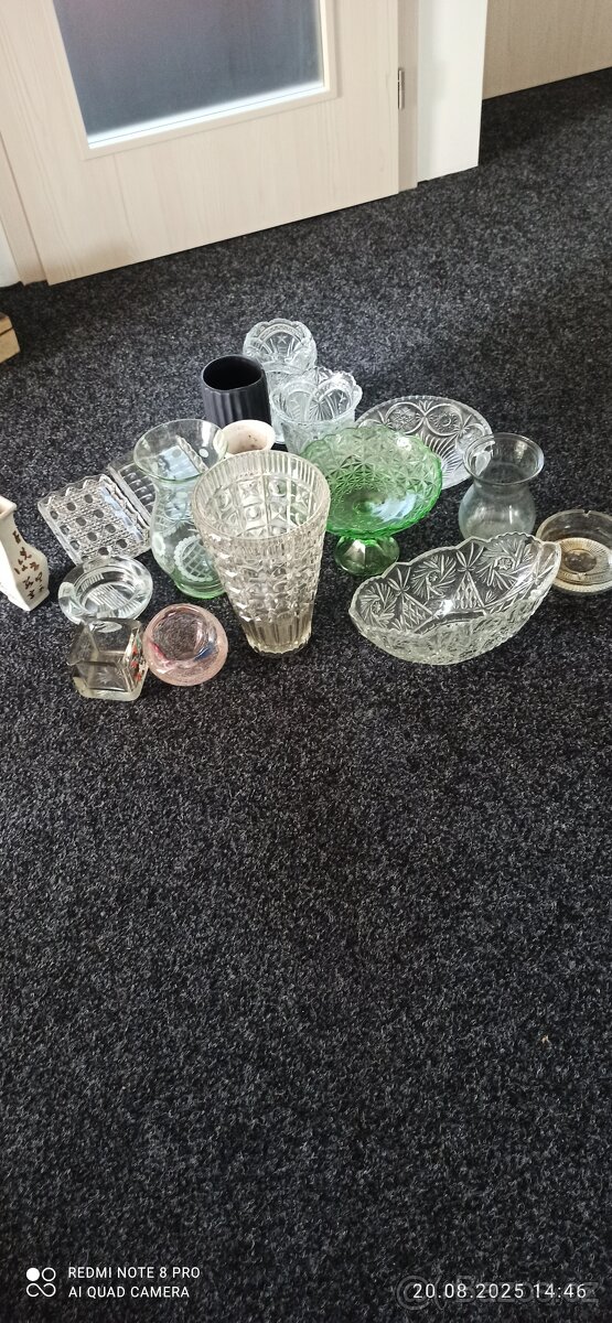 Vazy, mísy, popelniky různé stáří - 2