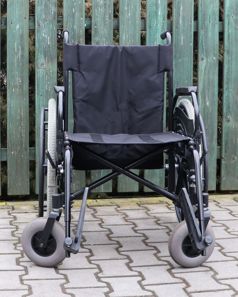 083-Mechanický invalidní vozík Sona. - 2