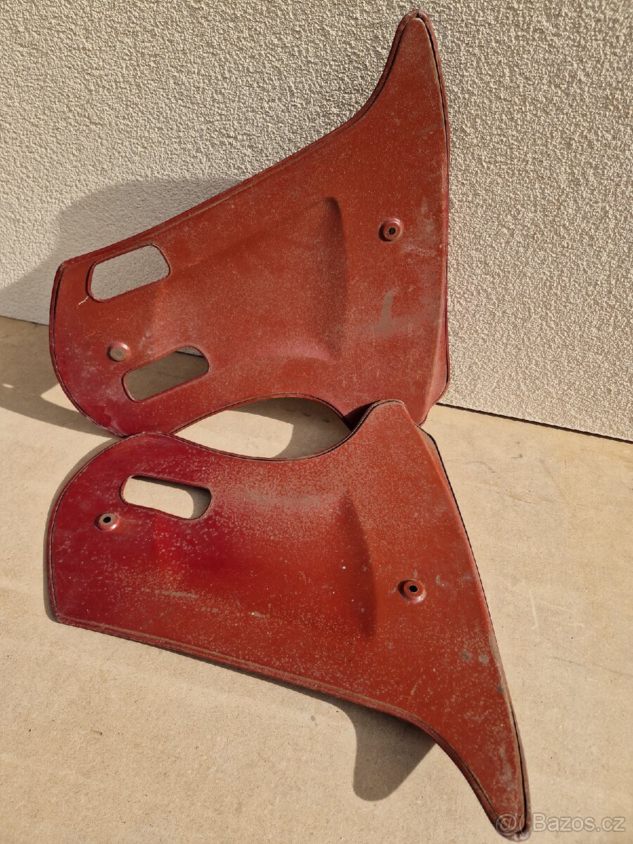Jawa boční plechy motoru - 2