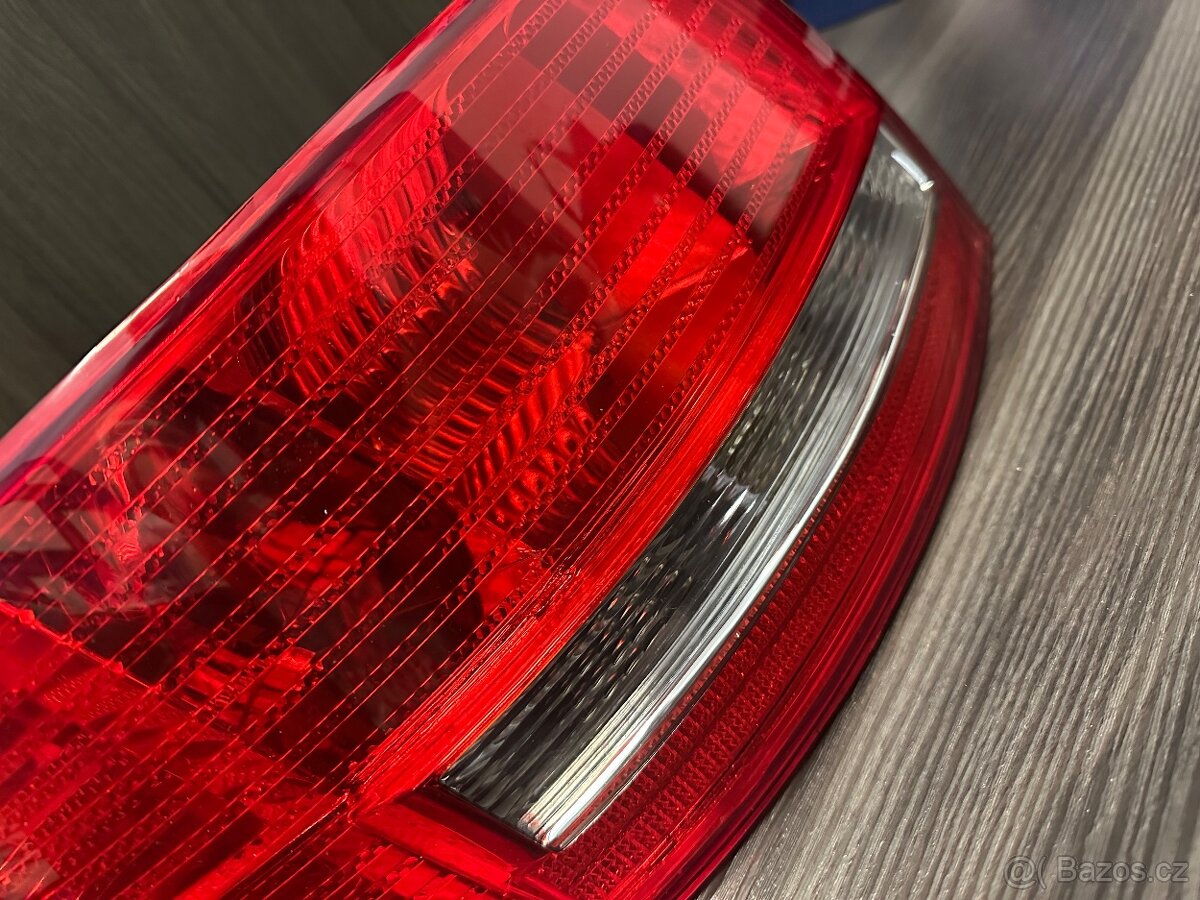 Světlo na Audi A6 - 2