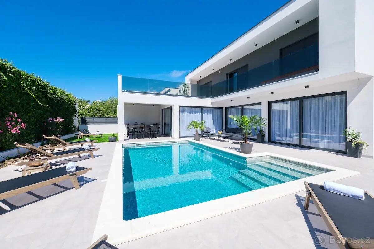 Chorvátsko dizajnová Vila s bazénom a wellness - 2