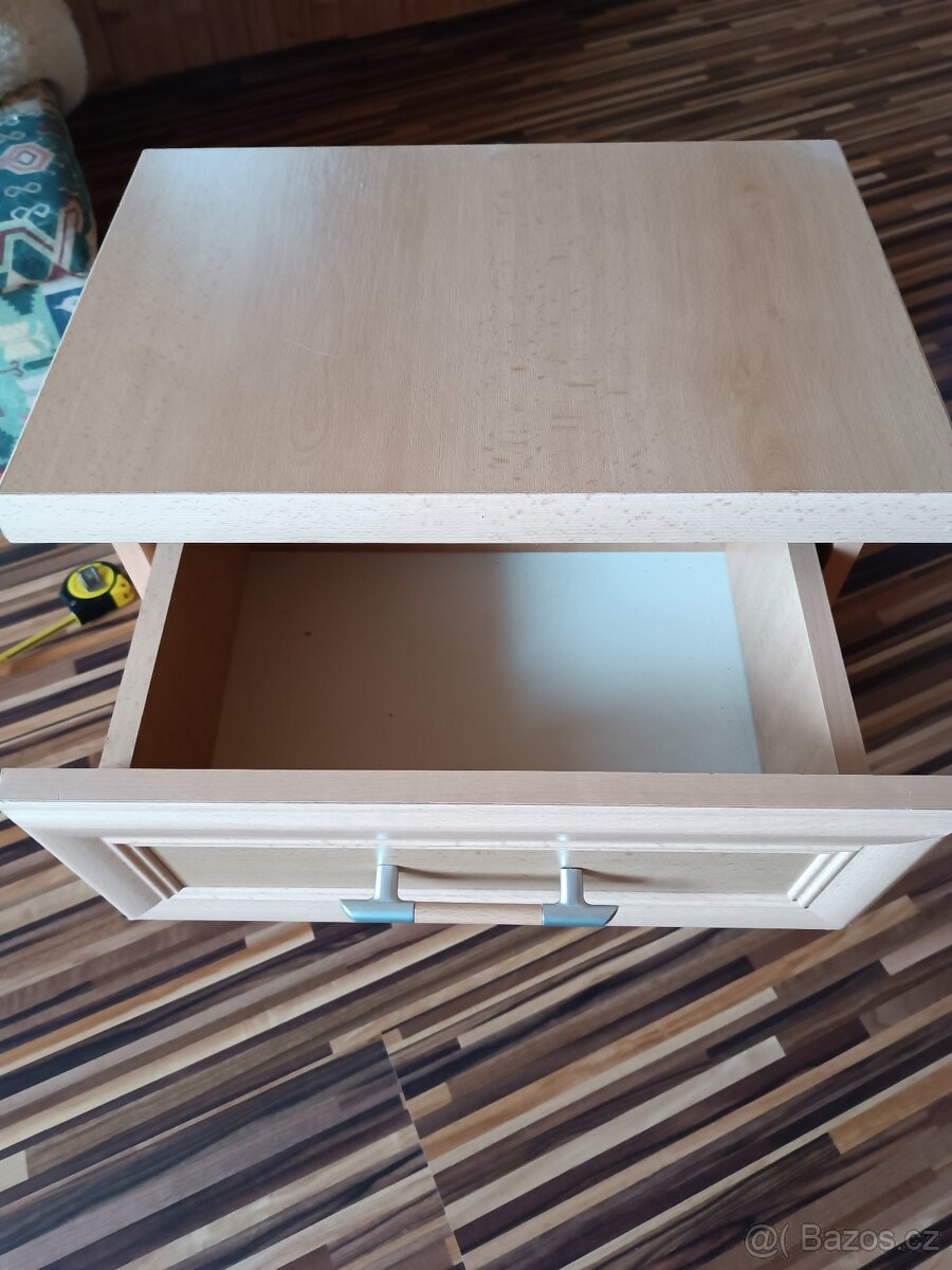 Noční stolek - 2