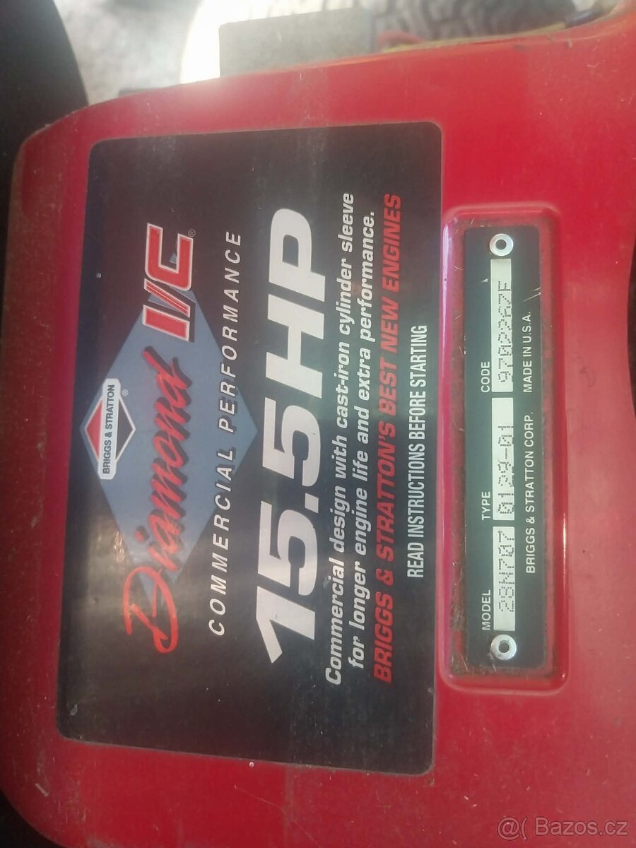 zahradní traktor - 2