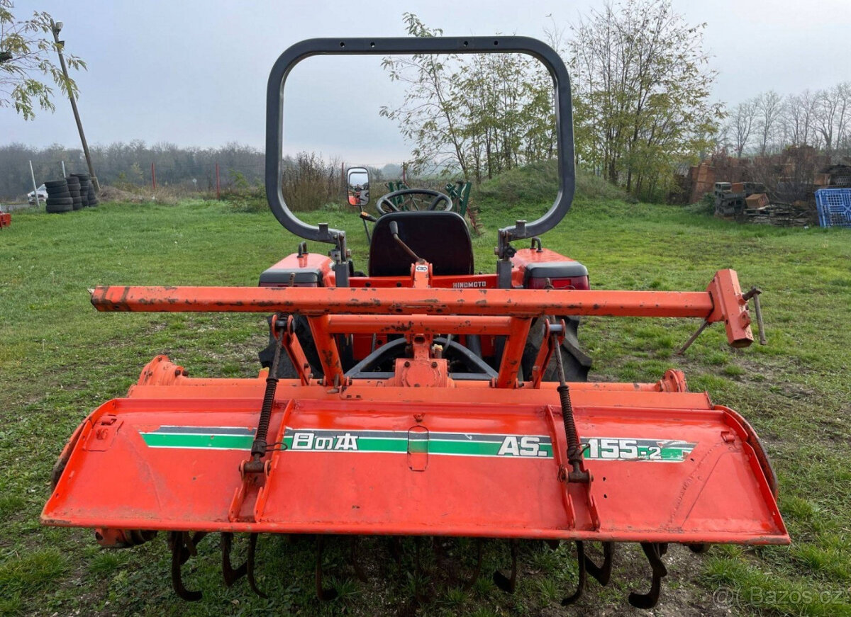 Traktor Hinomoto NX240 - 2
