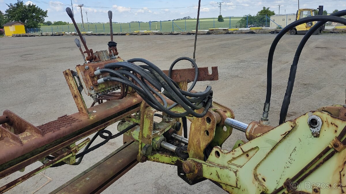 Podkop na smykový nakladač UN Locust - 2