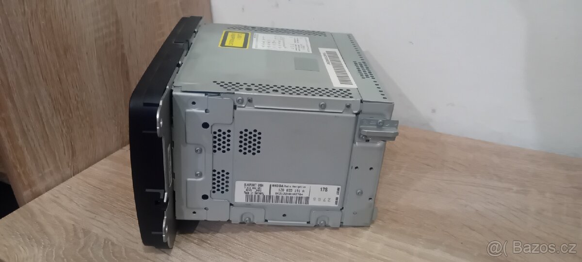 Autorádio Škoda Cruise RNS300 - 2