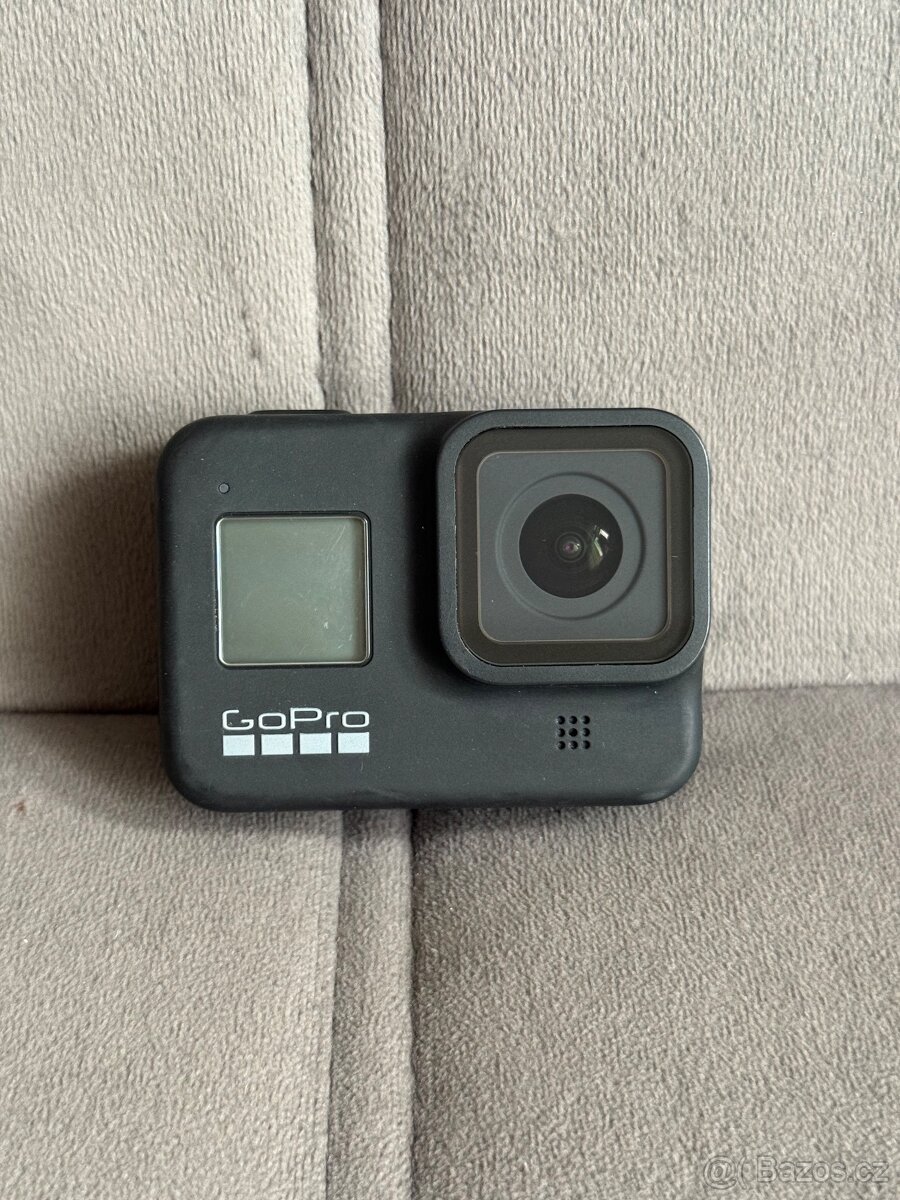 GoPro 8 Black s příslušenstvím - 2