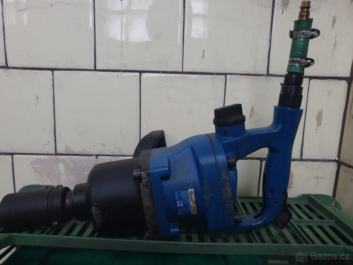 Rázový utahovák 3 000 NM - 2