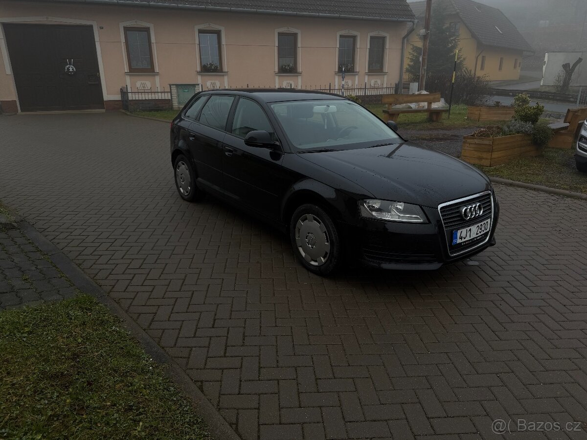 Audi A3 1.9TDi 2010 Klima Tažné - 2