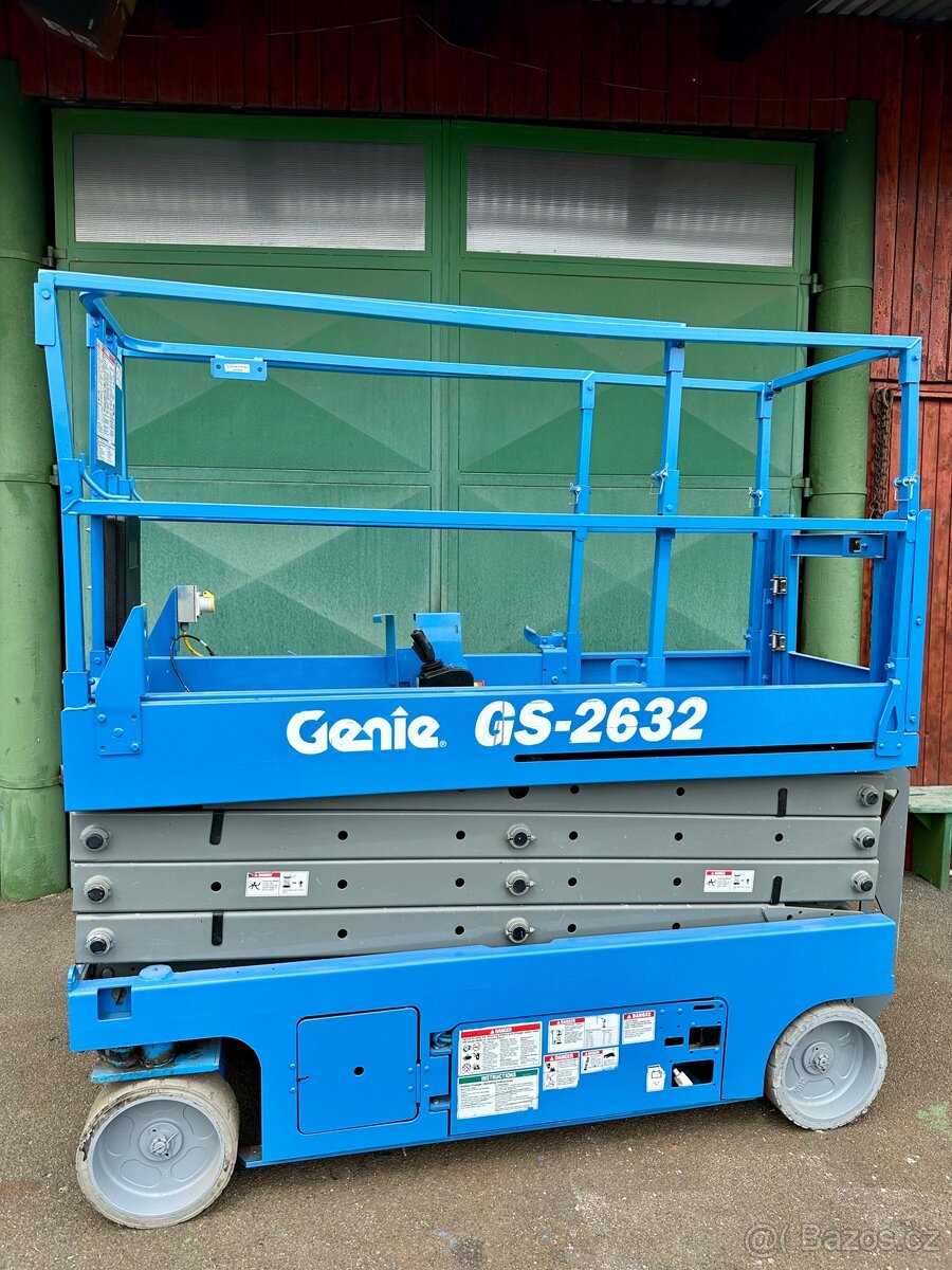 Nůžková aku plošina Genie GS 2632 - 2