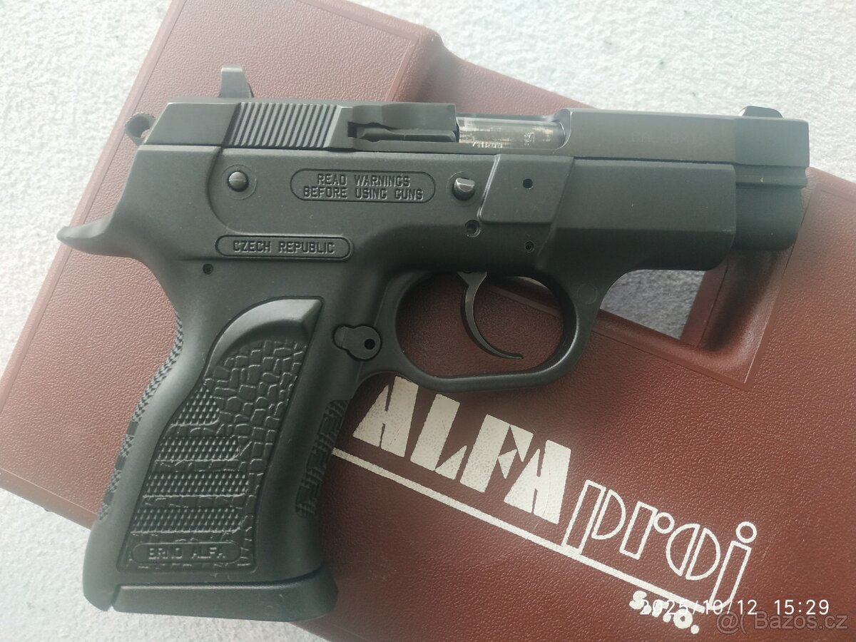 Pistole Alfa Defender - 2