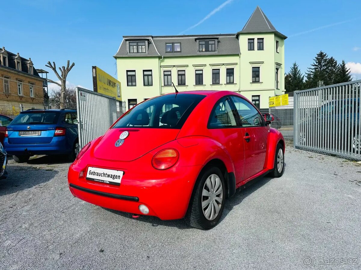 VW NEW BEETLE 2.0 i TOP STAV - 2