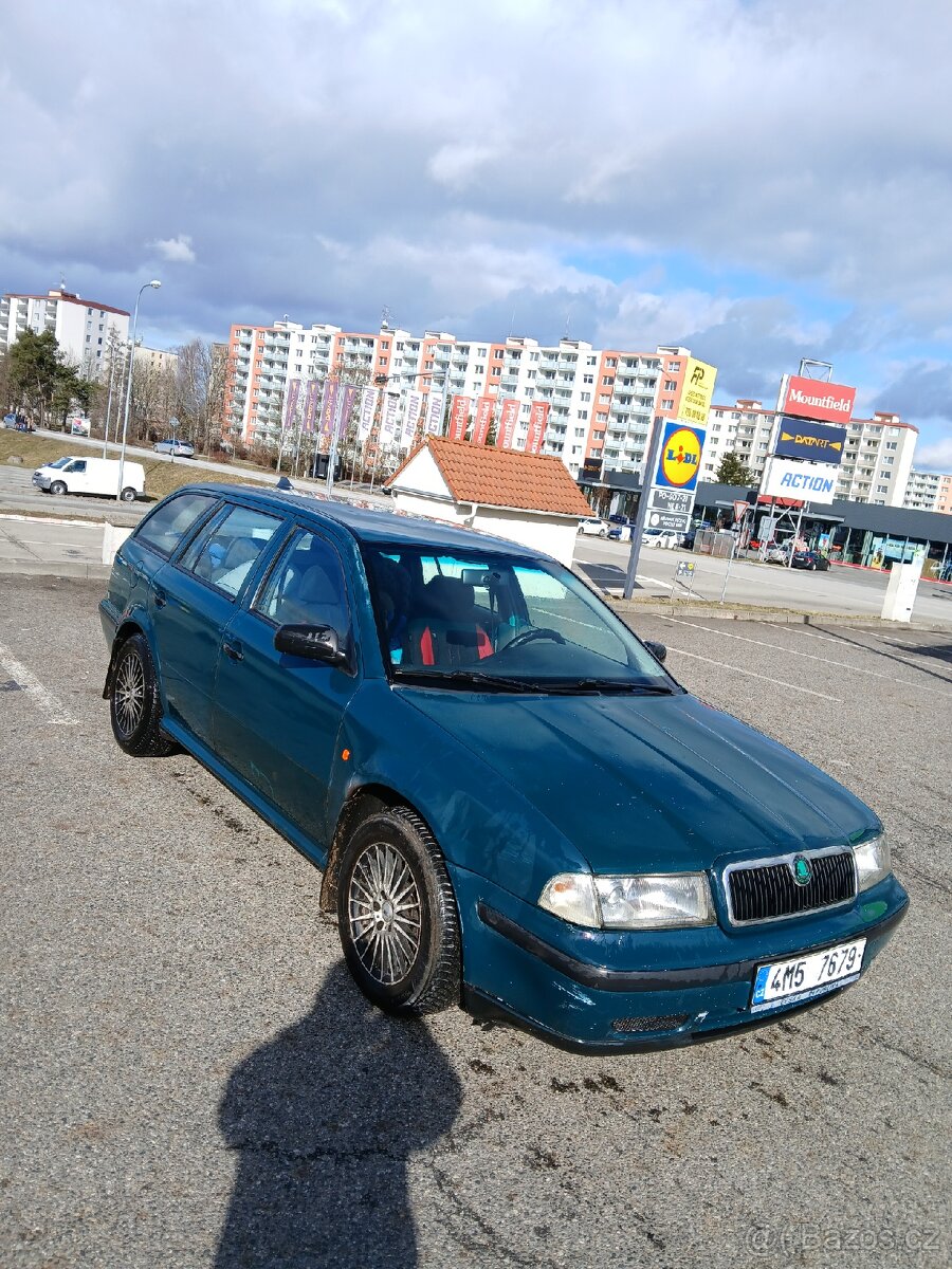 Škoda Octavia - 2