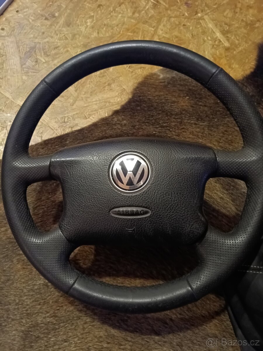 Volant a řadící páka na t4 - 2