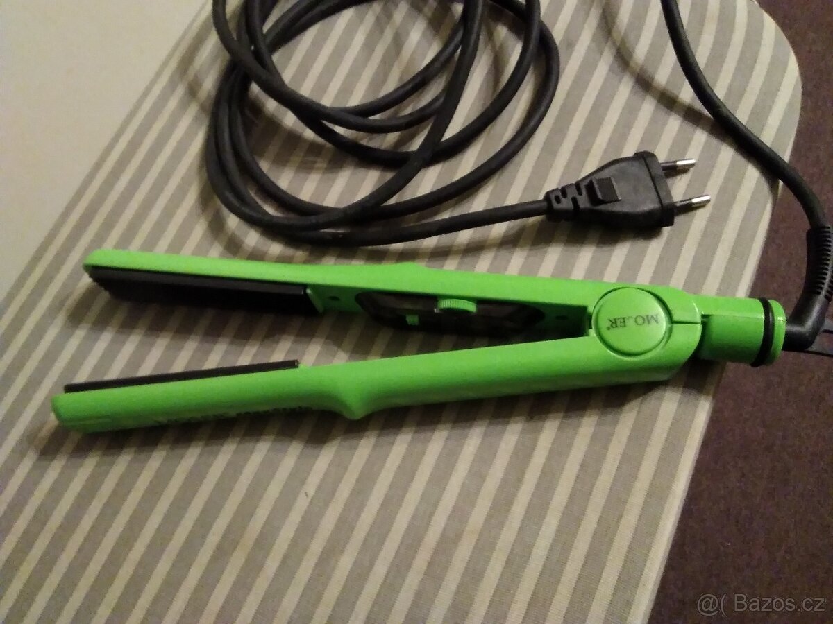 Elektrická krepovačka na vlasy Moser zelená. - 2