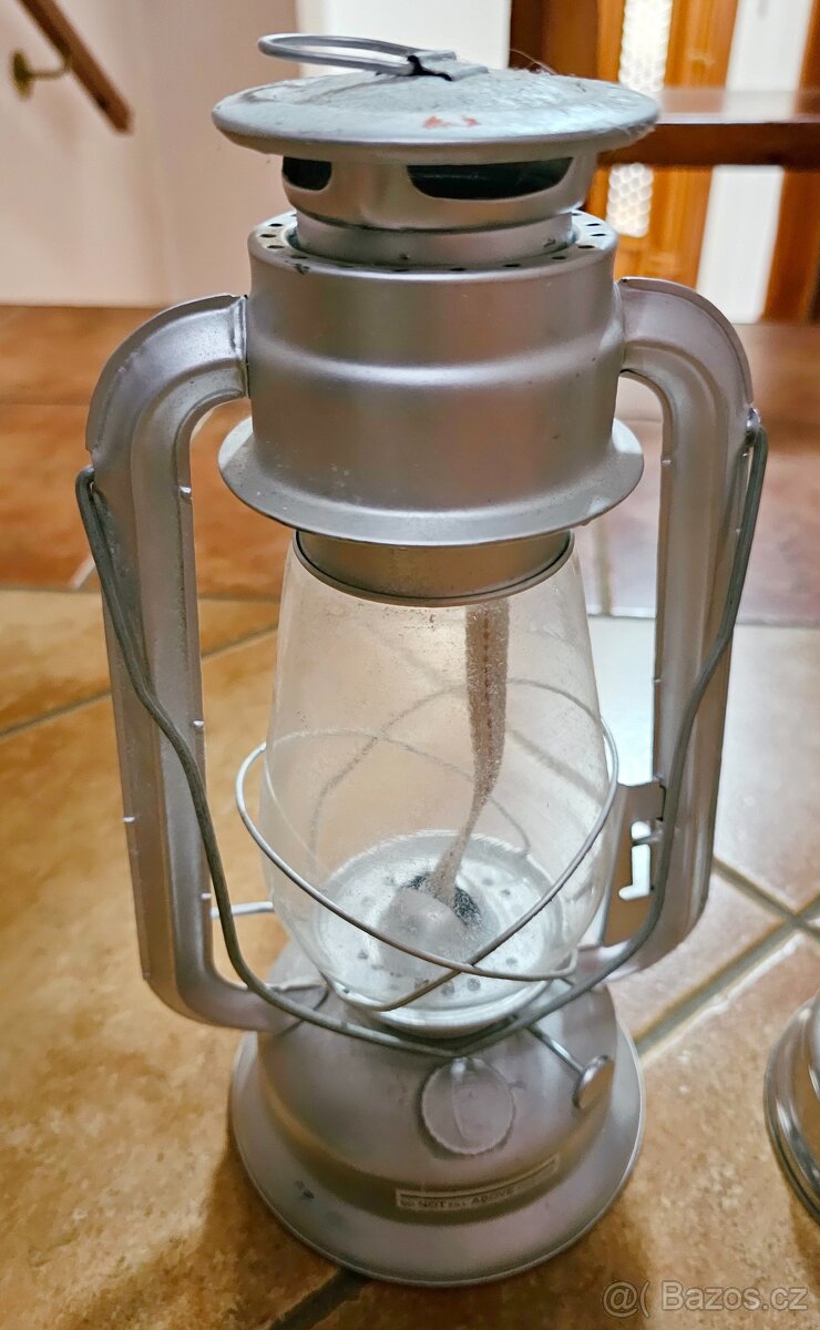 Olejové lampy, nové. - 2