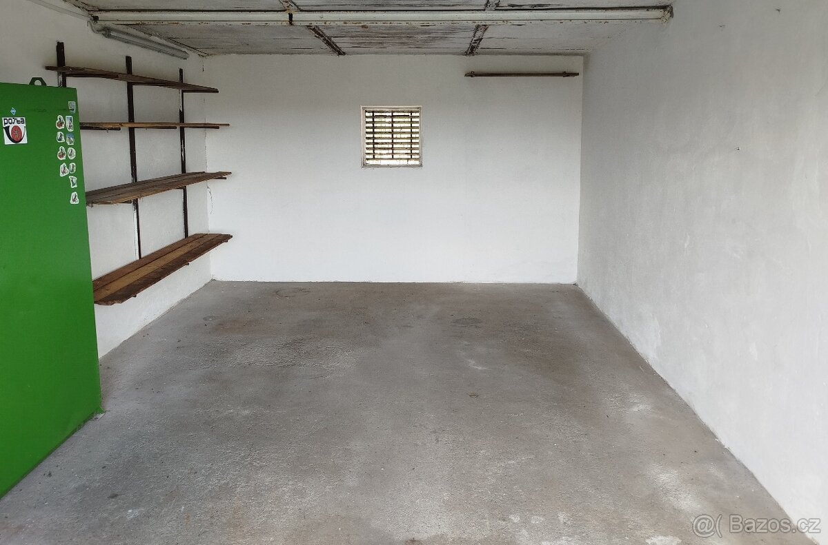 Garáž Borohrádek pronájem - 2