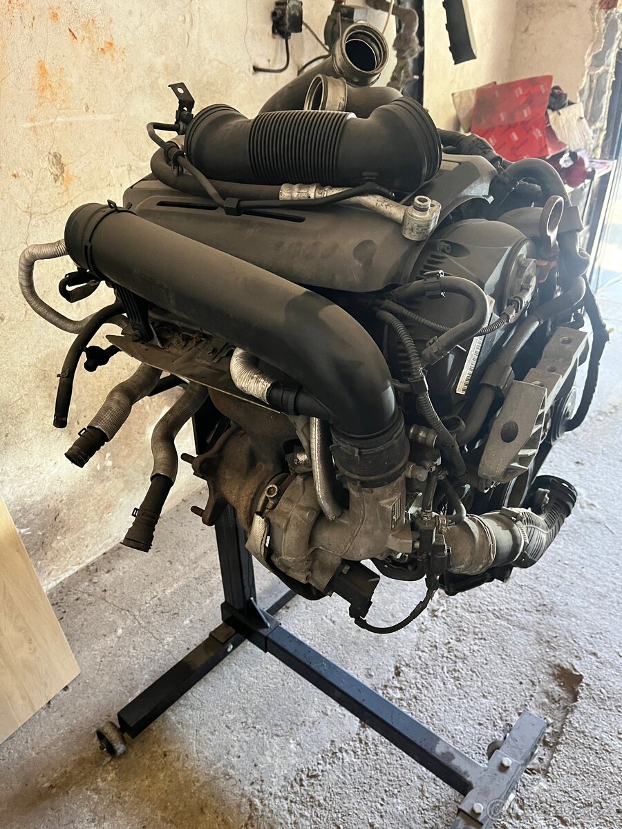Poškozený Motor CDAA 1.8 tsi - 2